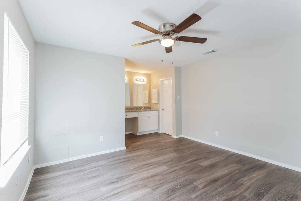 7011 Pickett Drive - Photo 7