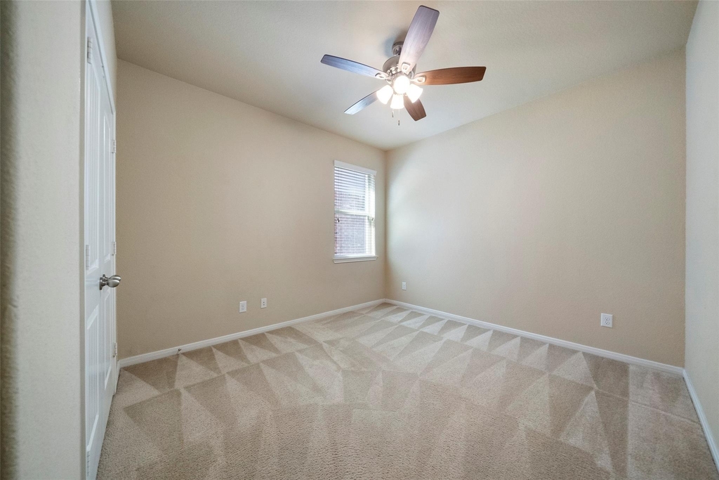 13206 Clover Creek Point Lane - Photo 19