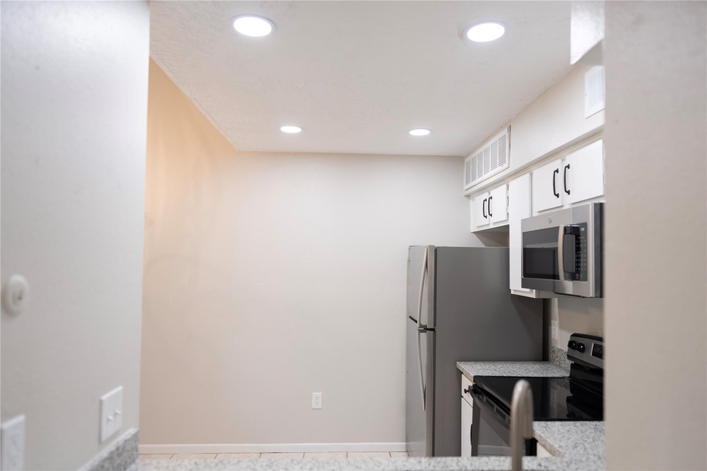 2021 Spenwick Drive - Photo 10