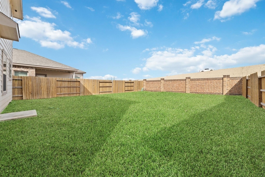 12923 Crombie Drive Drive - Photo 6