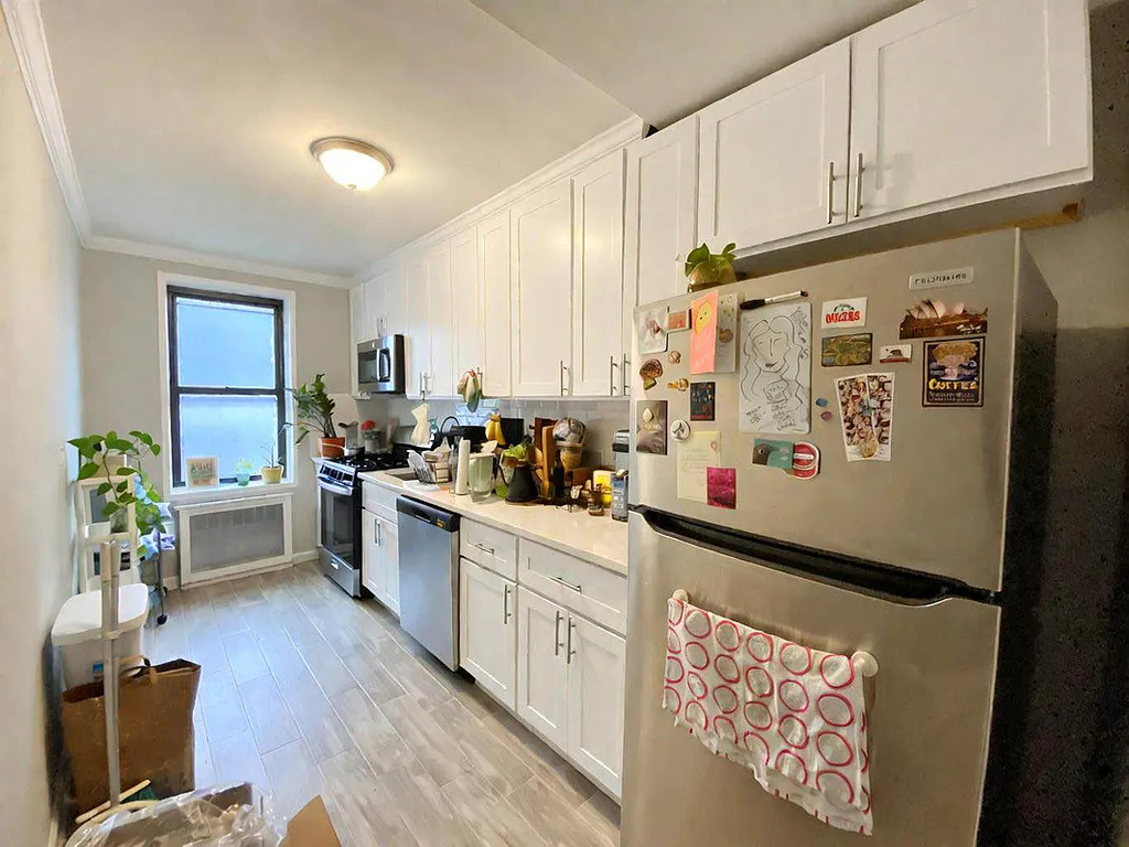 87-9 34th Avenue - Photo 6