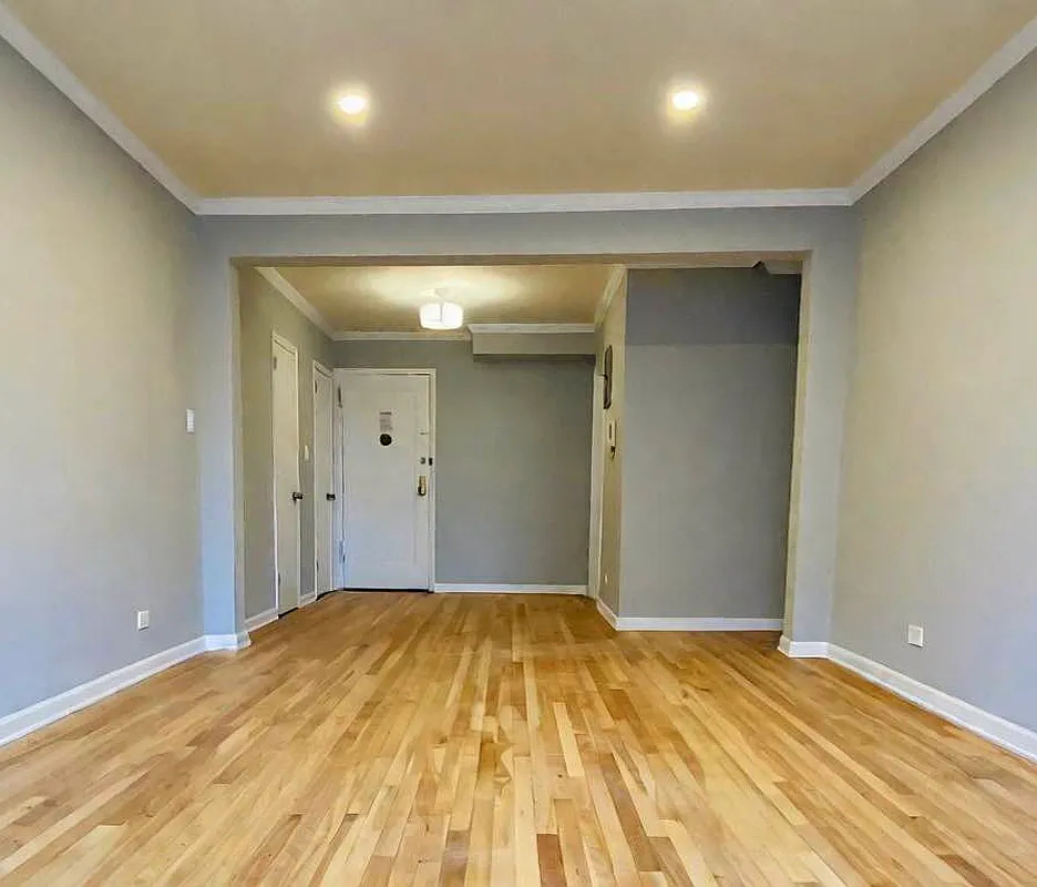 87-9 34th Avenue - Photo 2