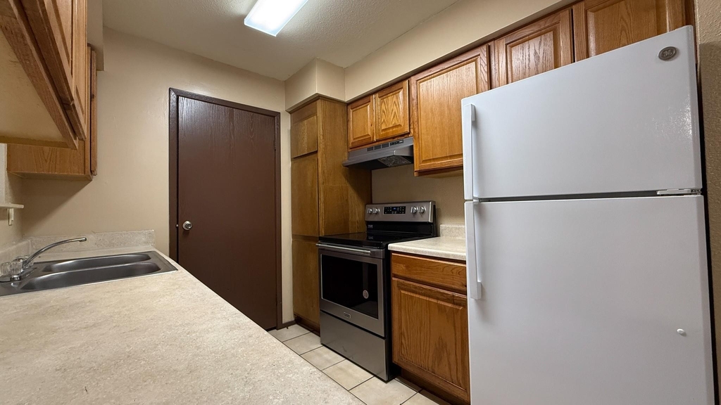 13480 S Thorntree Drive - Photo 11