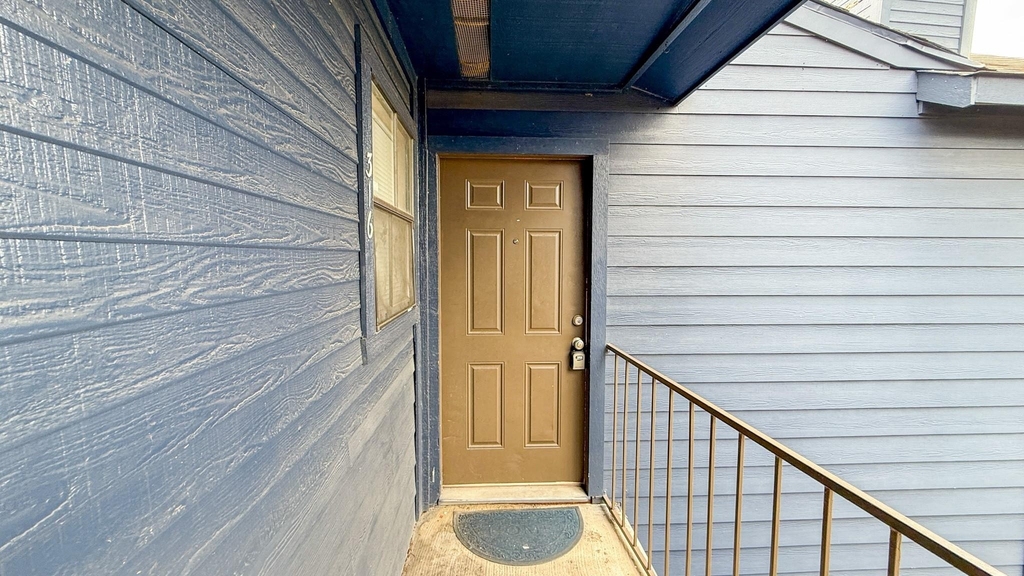 13480 S Thorntree Drive - Photo 2