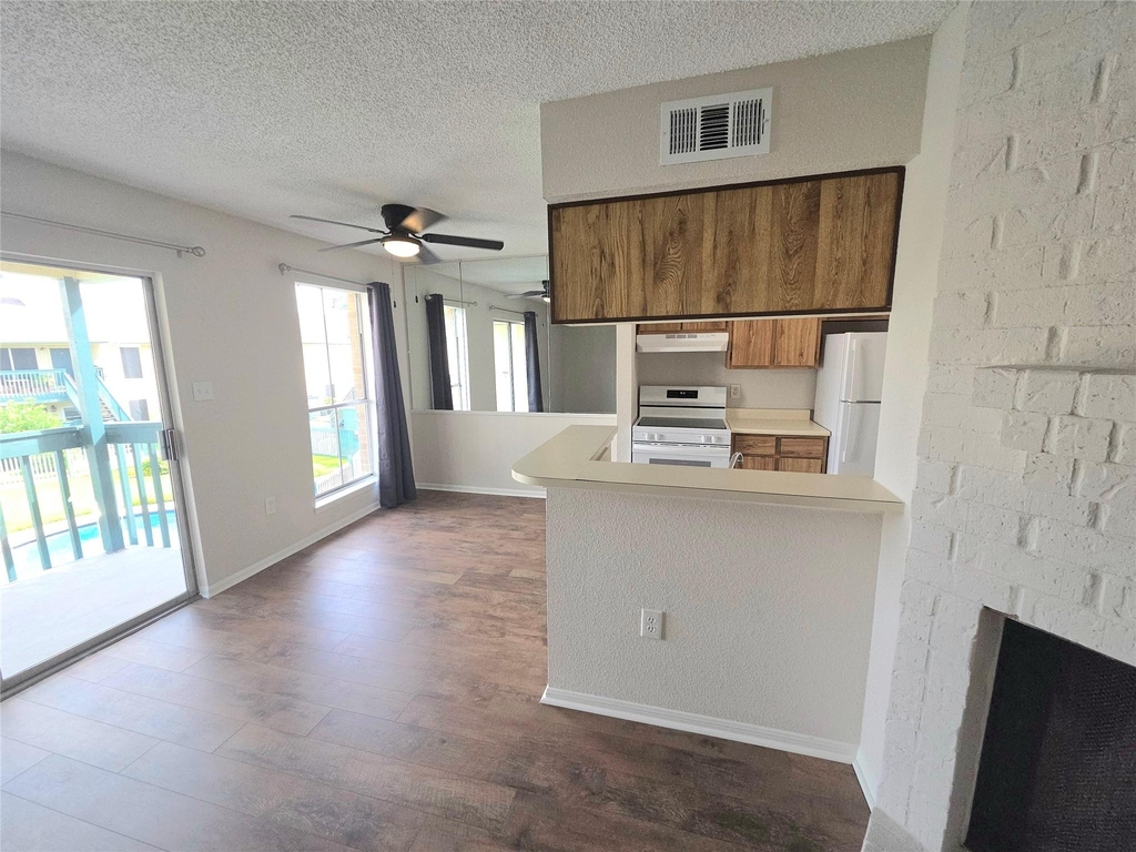 250 El Dorado Boulevard - Photo 2