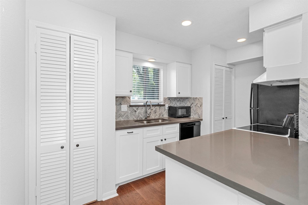 12100 Melville Drive - Photo 5