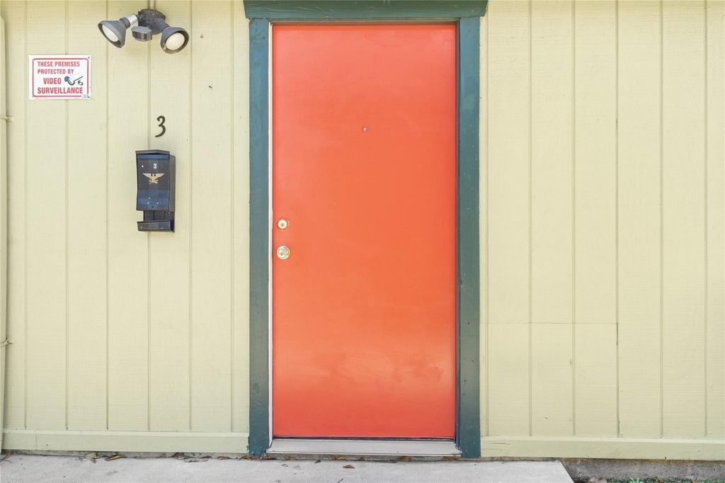 2200 Peach Avenue - Photo 2