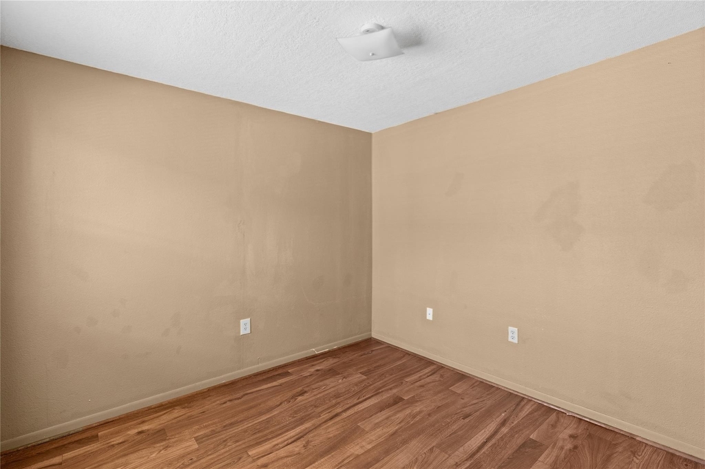 2200 Peach Avenue - Photo 4
