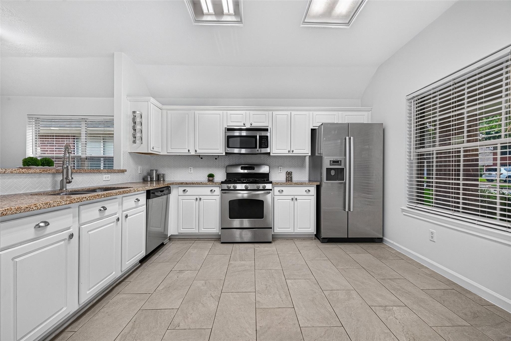 3118 Aylesworth Court - Photo 9