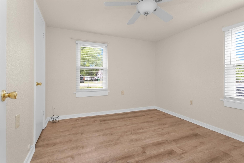 6002 Shelburne Street - Photo 12