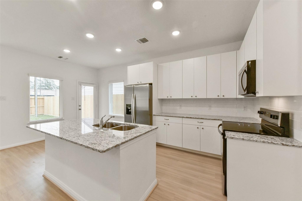 11938 Lakewood West Drive - Photo 7