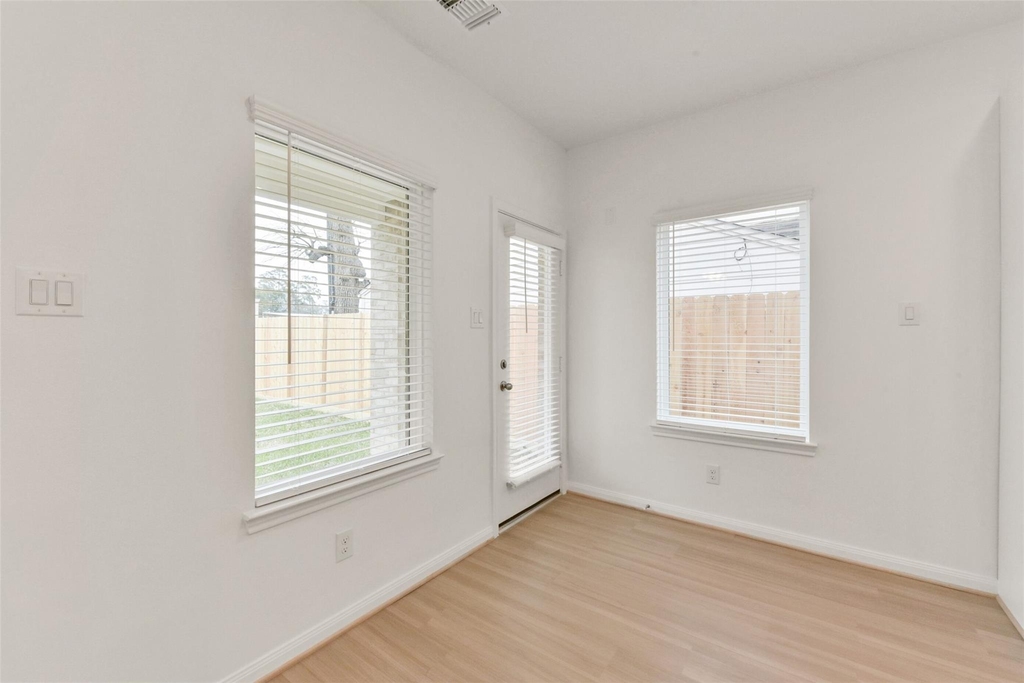 11938 Lakewood West Drive - Photo 11