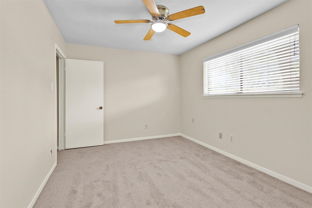 3127 Wagon Trail Drive - Photo 21