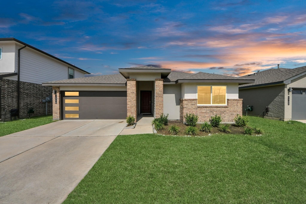 7706 Caspian Ranch Drive - Photo 0