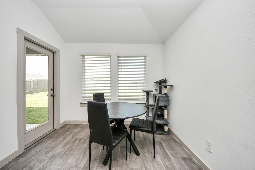 7706 Caspian Ranch Drive - Photo 8