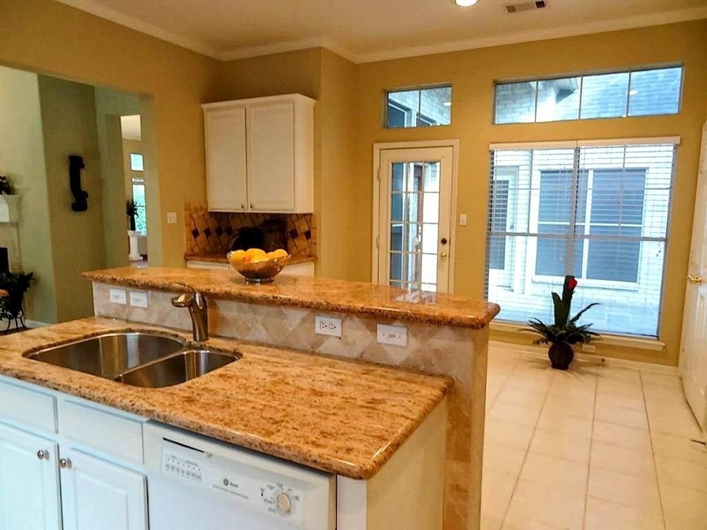 10114 Crescent Bluff Lane - Photo 4