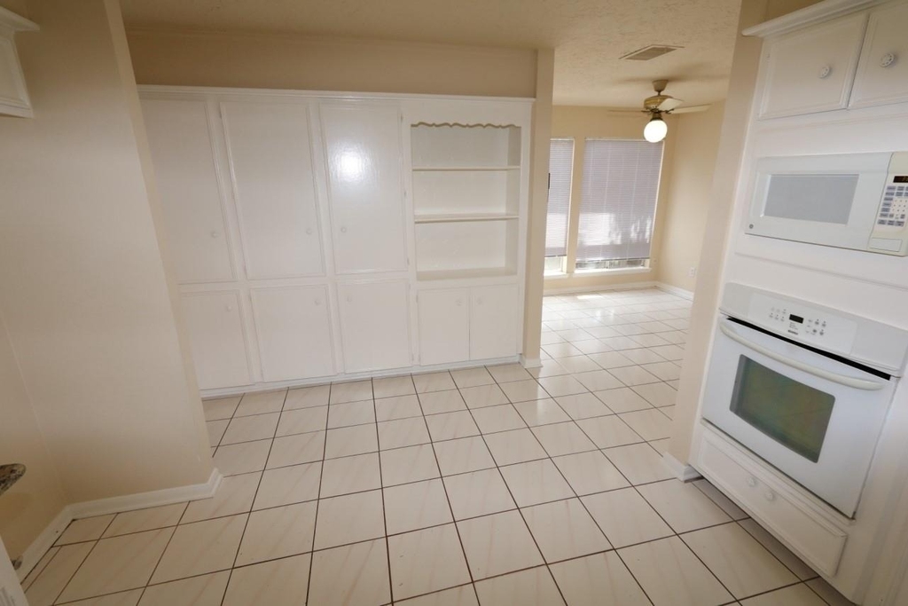 13318 Rain Lily Lane - Photo 6
