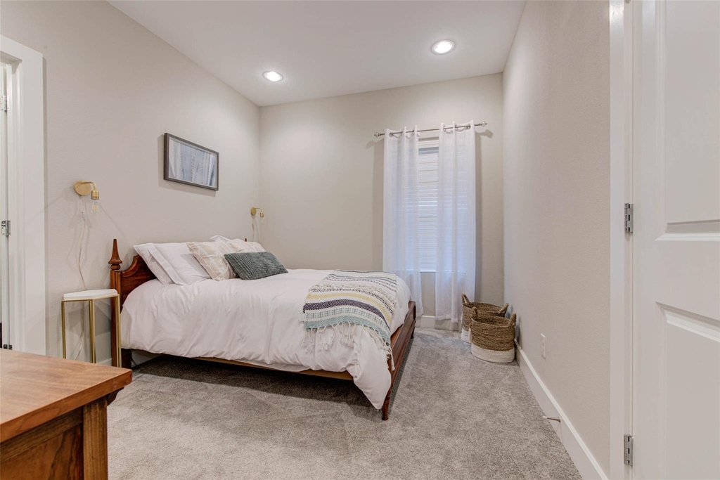 6009 Gardendale Drive - Photo 5