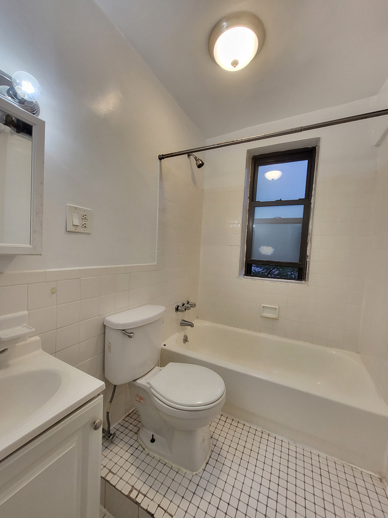 309 East 69th Street - Photo 4