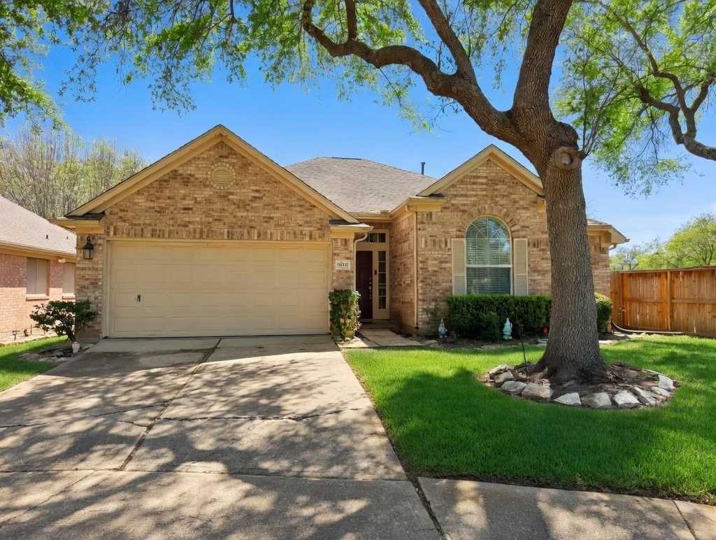18015 Oak Cottage Court - Photo 0
