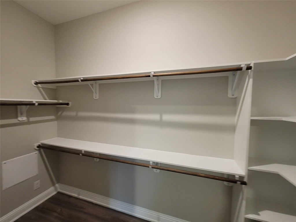2111 Austin Street - Photo 10