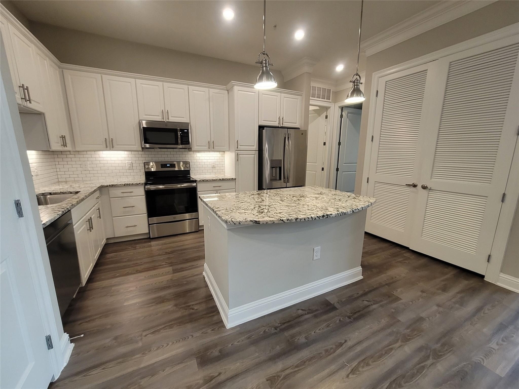 2111 Austin Street - Photo 5