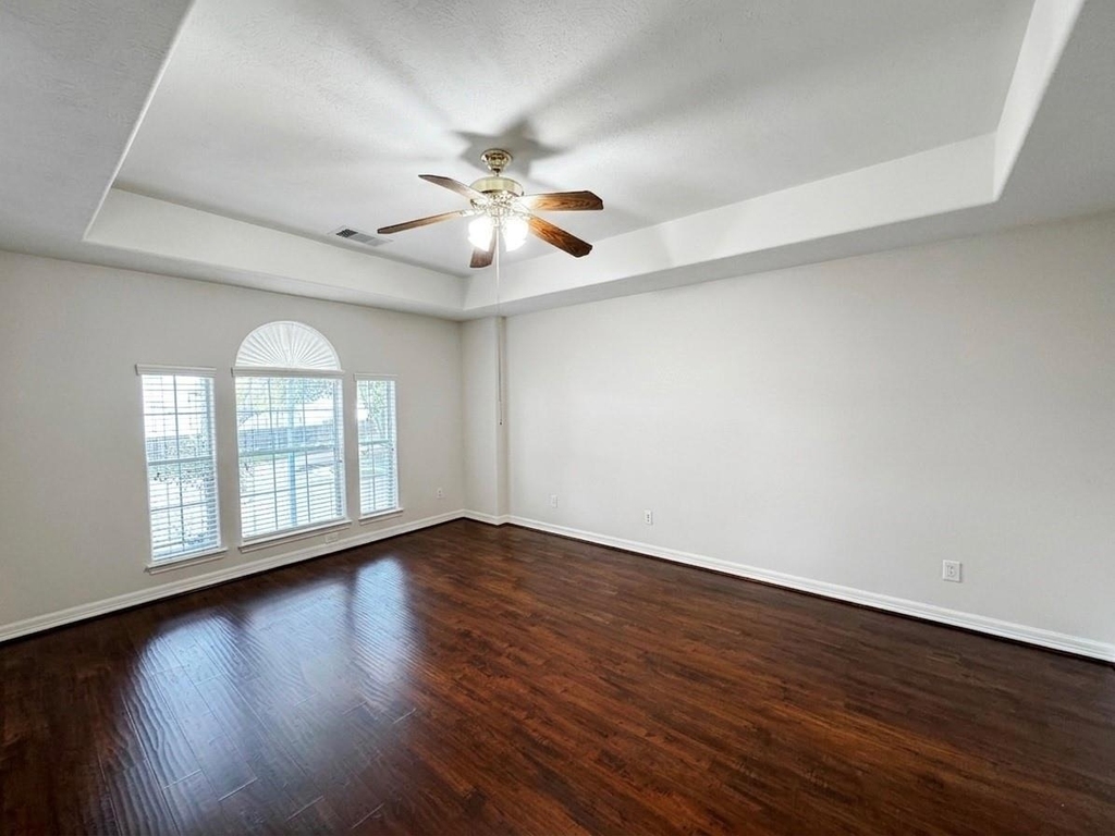 3002 Flintwood Drive - Photo 11