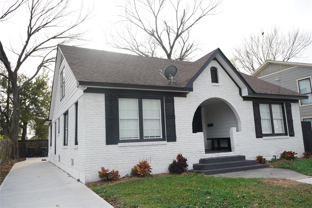 2516 Isabella Street - Photo 0