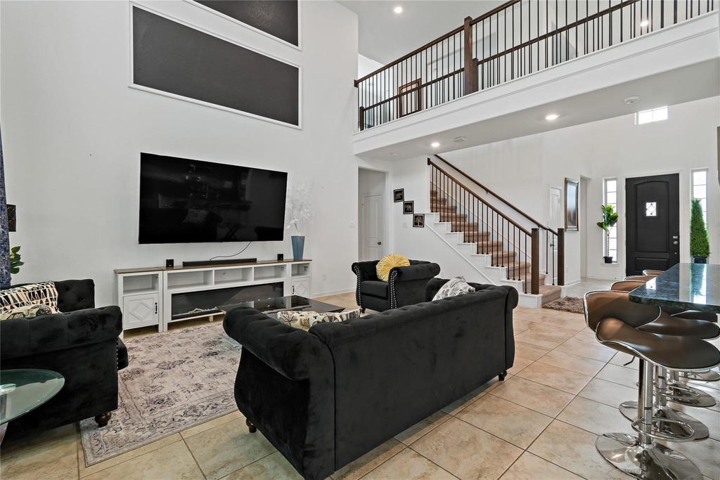 14010 Hartford Heights Way - Photo 0