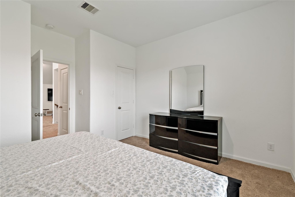 14010 Hartford Heights Way - Photo 15