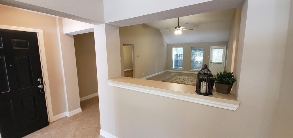 1207 Toby Lane - Photo 5