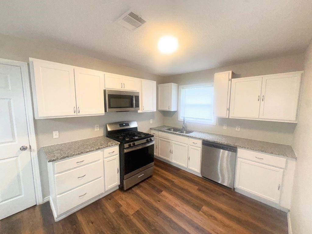 8238 Homewood Lane - Photo 7