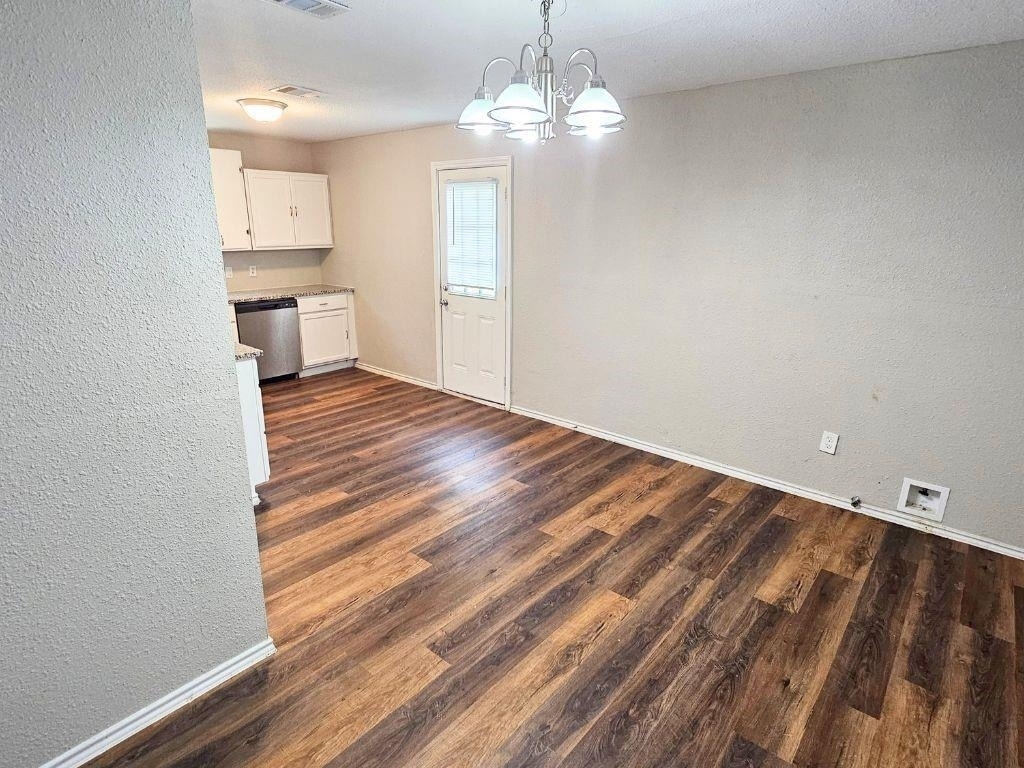8238 Homewood Lane - Photo 5