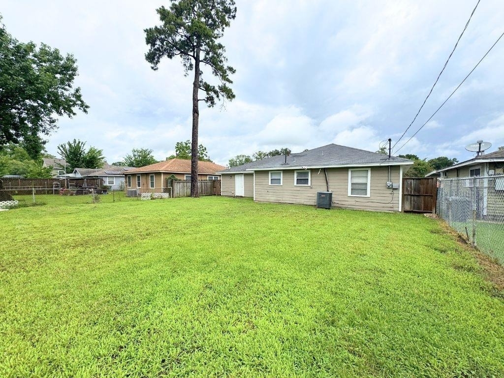 8238 Homewood Lane - Photo 18
