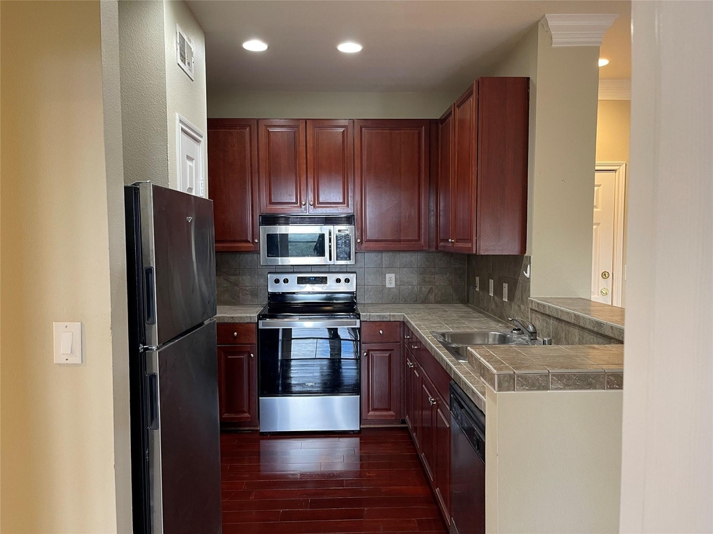 2400 Mccue Road - Photo 12