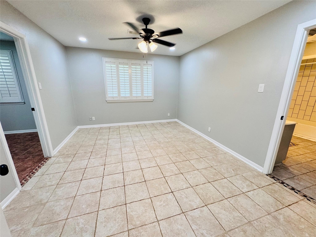 10702 Deval Drive - Photo 4
