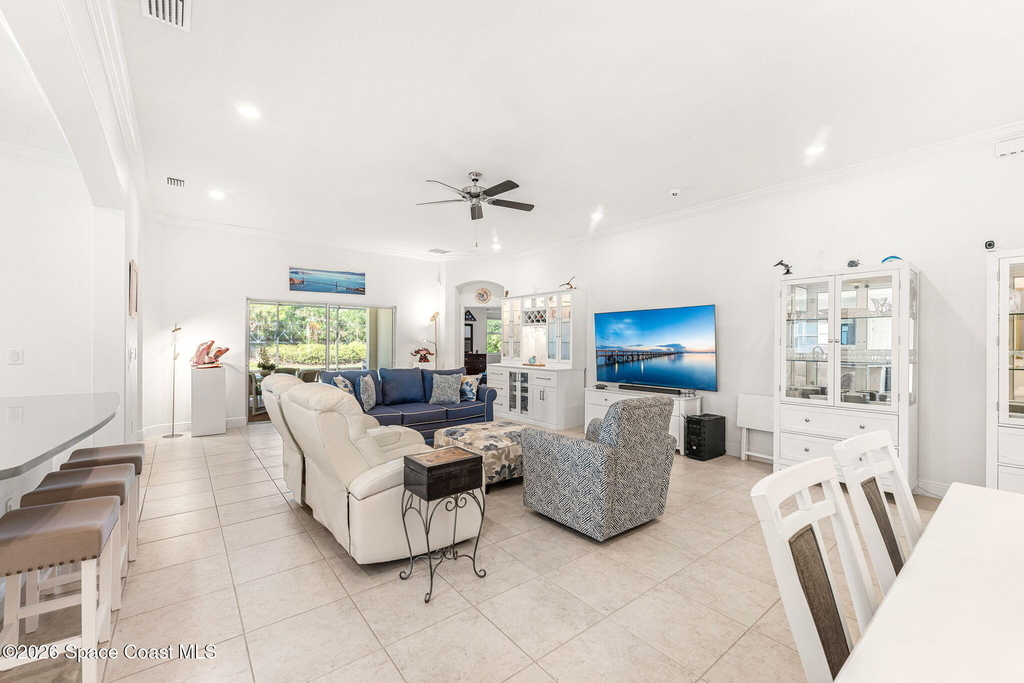 6435 Montserrat Drive - Photo 10
