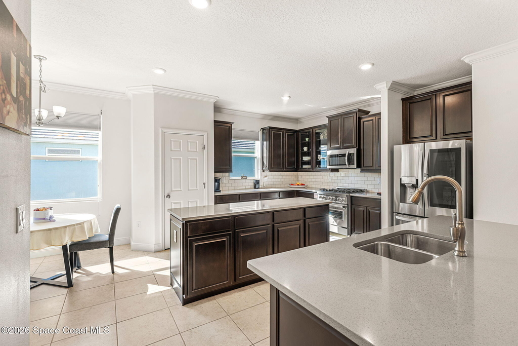 6435 Montserrat Drive - Photo 18