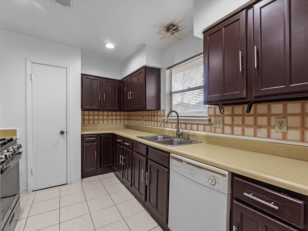 7234 Lost Fable Lane - Photo 6