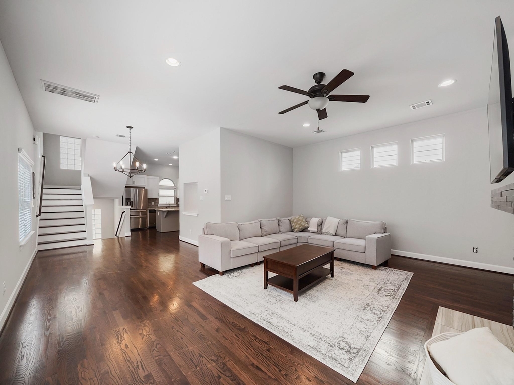 526 Westcross Street - Photo 6