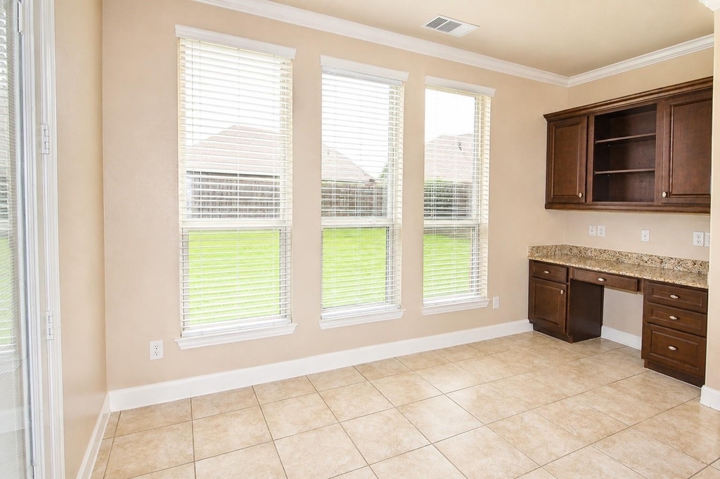 7703 Reflection View Lane - Photo 5