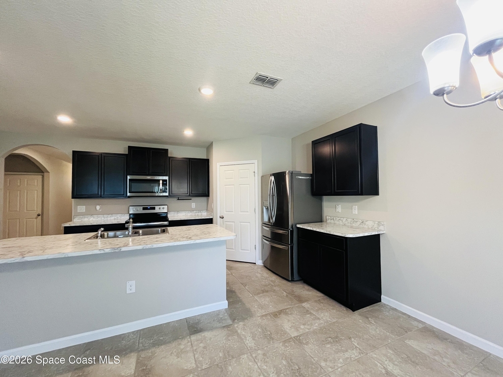 420 Sorrento Drive - Photo 4