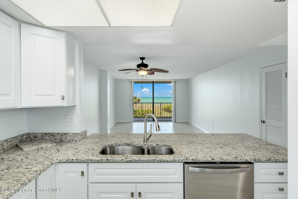 1860 N Atlantic Avenue - Photo 4