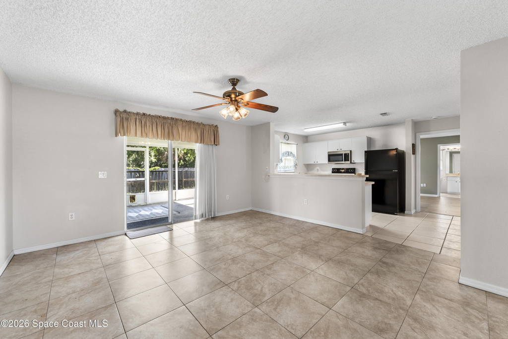 1324 Mandys Court - Photo 6