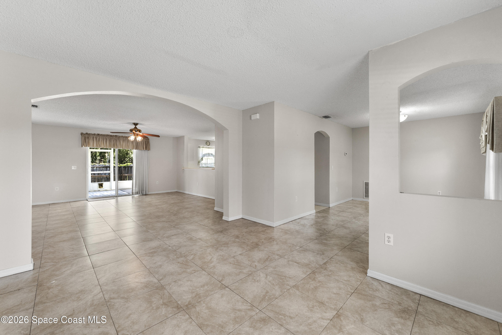 1324 Mandys Court - Photo 5