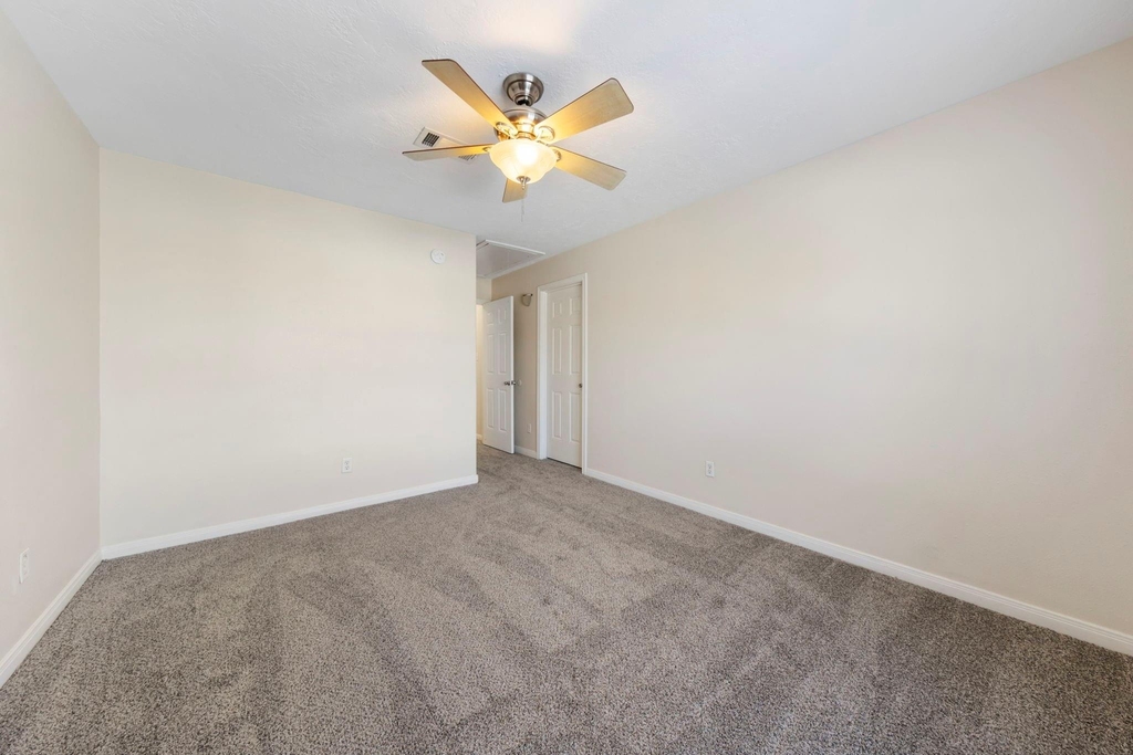 614 Foster Street - Photo 16