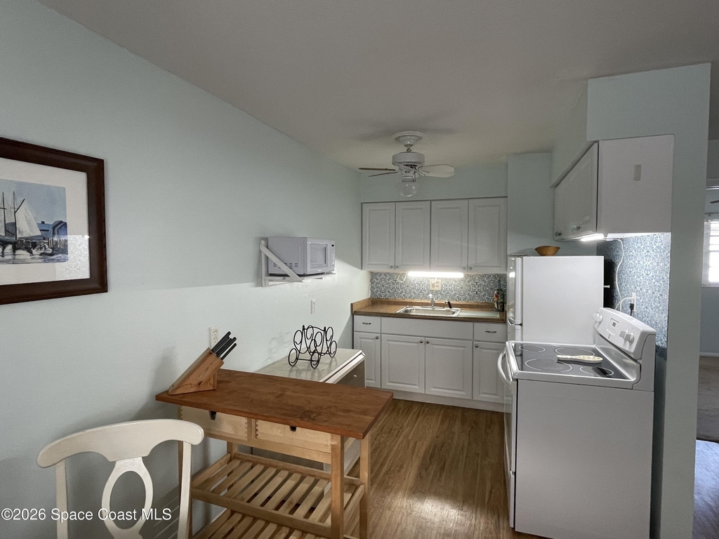 8521 Canaveral Boulevard - Photo 5