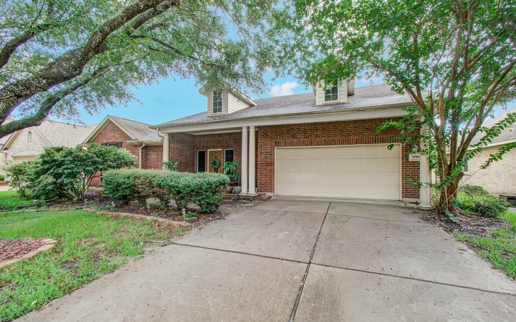 17611 Emerald Garden Lane - Photo 2