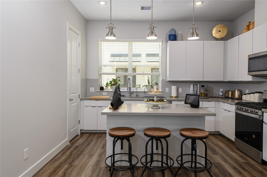 1274 N Post Oak Road - Photo 4