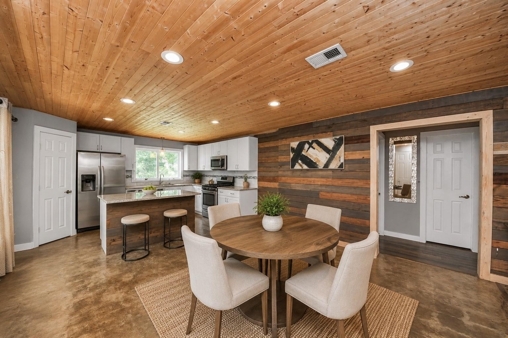711 Kalmer Street - Photo 1